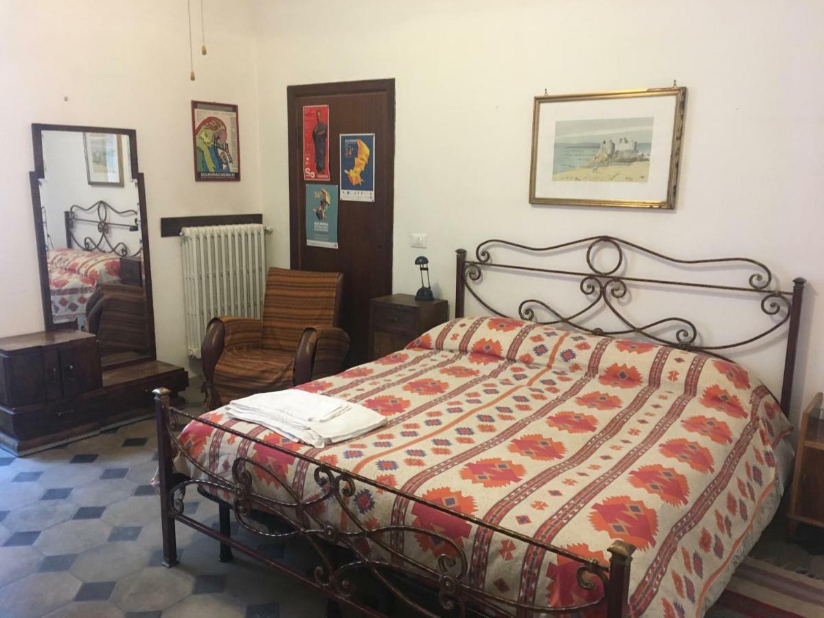 B&B Del Teatro سولمونا المظهر الخارجي الصورة